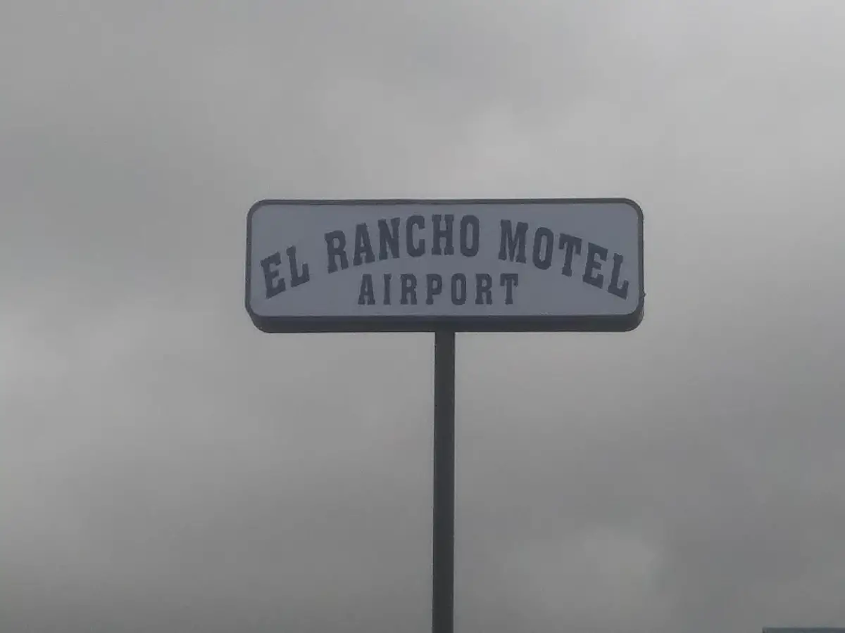 El Rancho Motel 4
